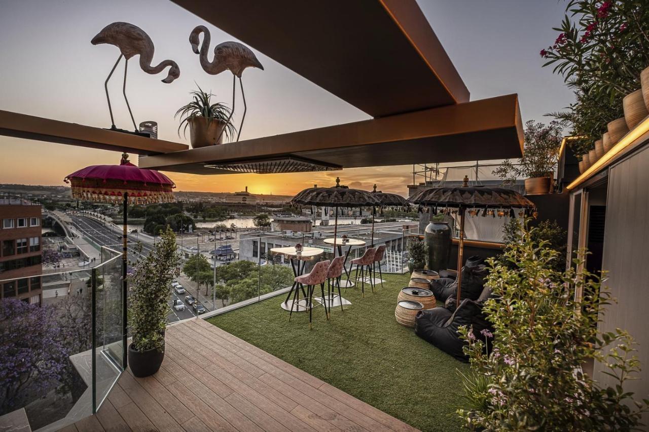 On Suites Sevilla Apartments Designed For Adults Eksteriør billede