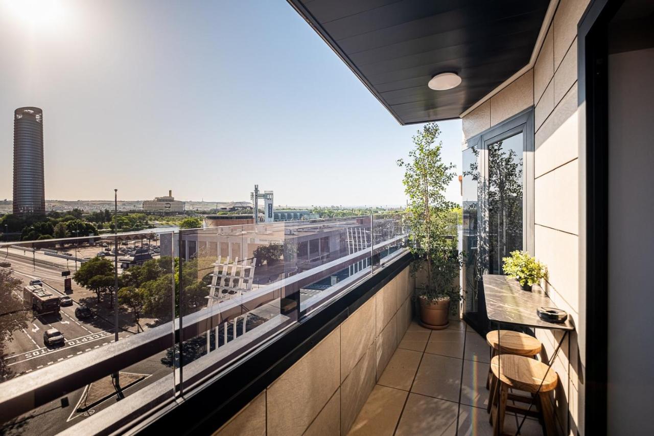 On Suites Sevilla Apartments Designed For Adults Eksteriør billede